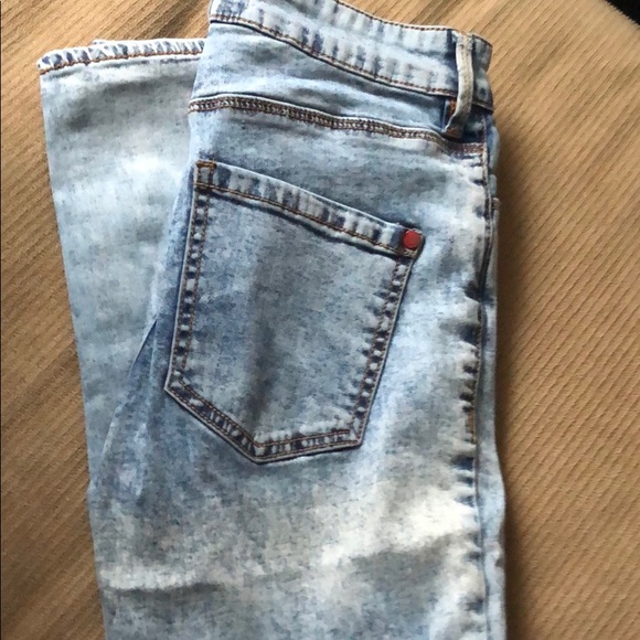 Acid Wash Skinny Jeans - Picture 3 of 6